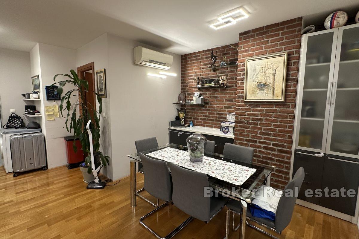 Penthouse de deux chambres dans un emplacement privilégié
