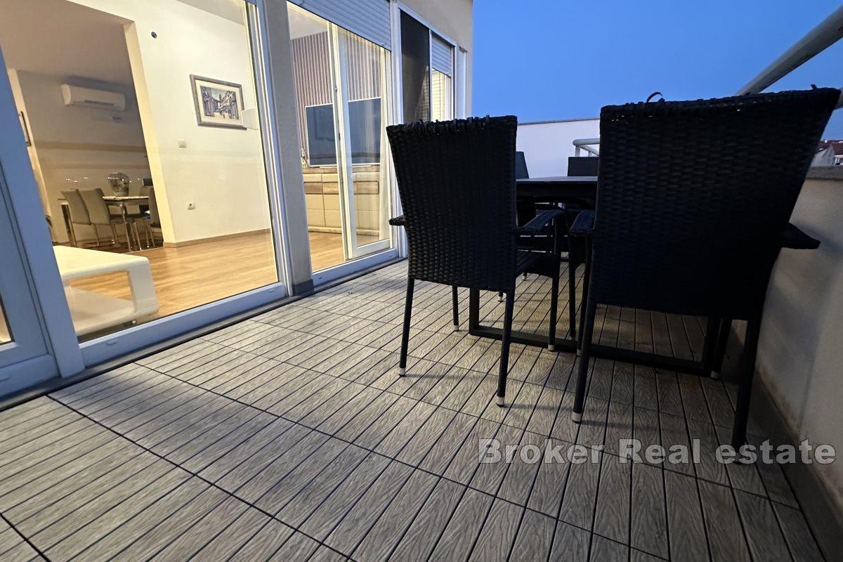 Attico con due camere da letto in posizione privilegiata