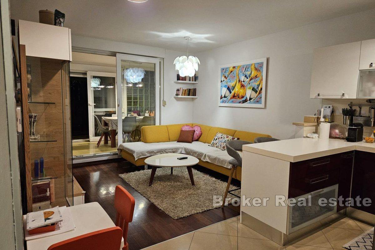 Komfortabel to-roms leilighet med rolig beliggenhet