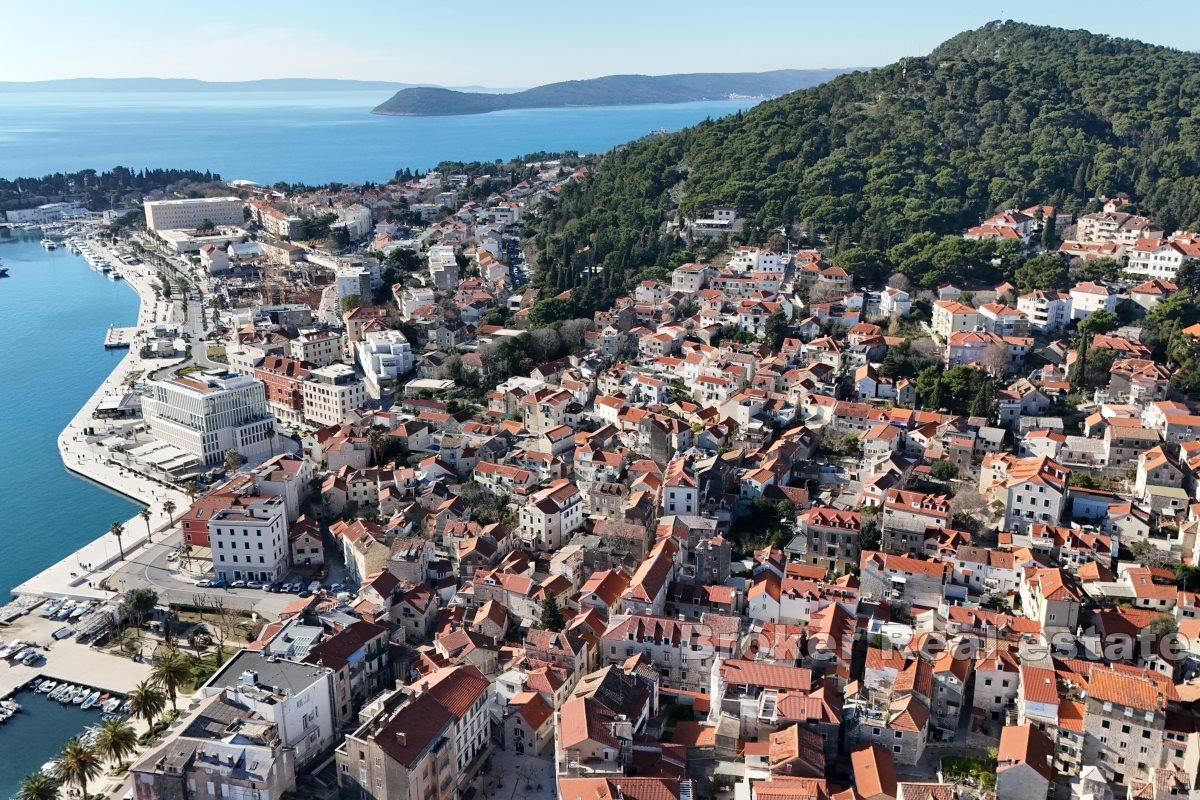 Kuća s dvije spavaće sobe u centru grada