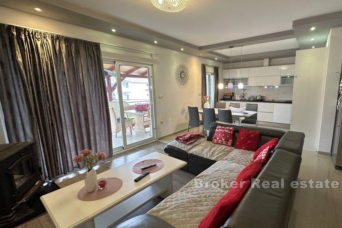 Two Apartments with Parking in the Second Row to the Sea