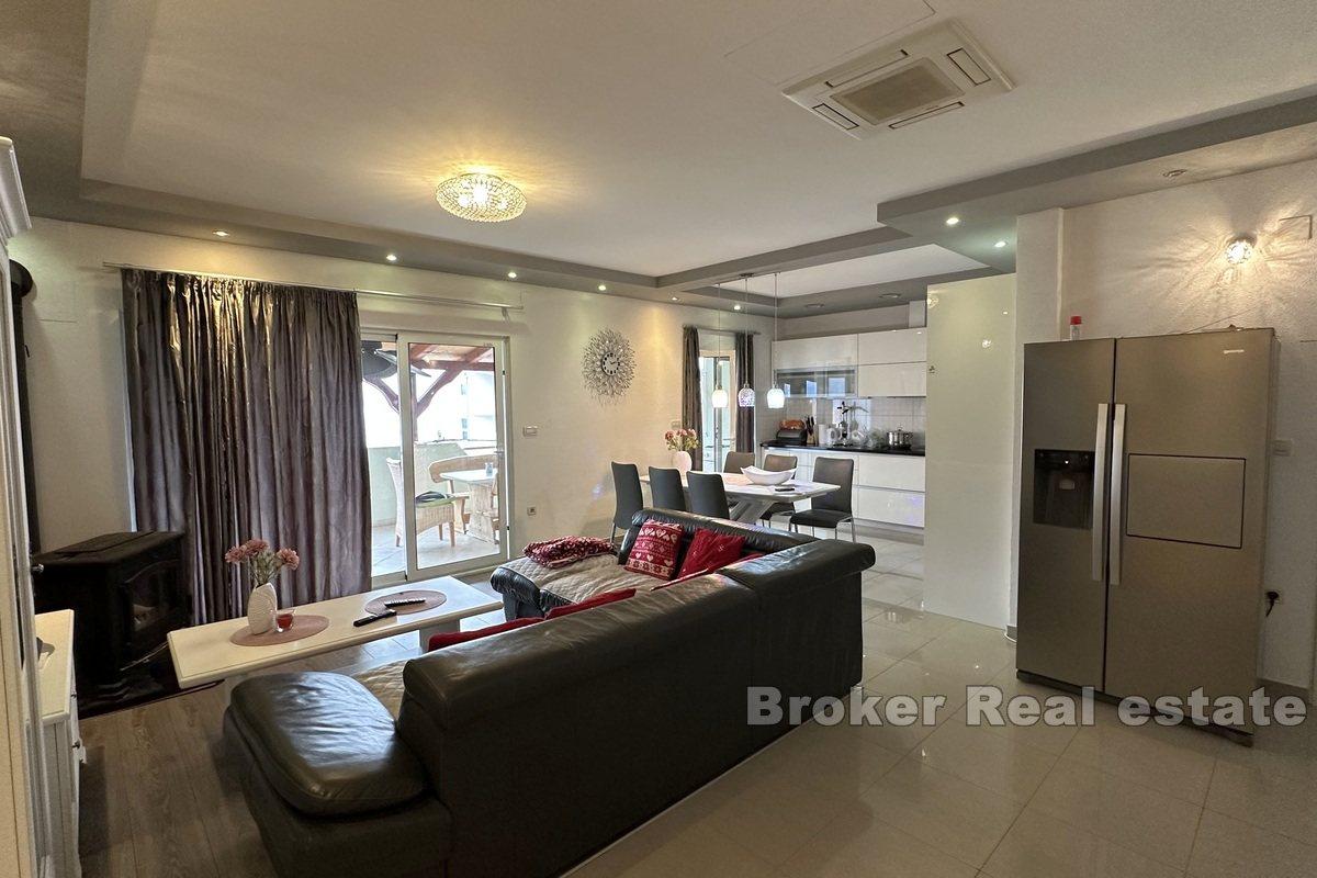 Two Apartments with Parking in the Second Row to the Sea