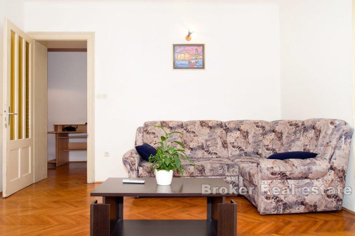 Komfortní apartmán se dvěma ložnicemi ve výborné lokalitě