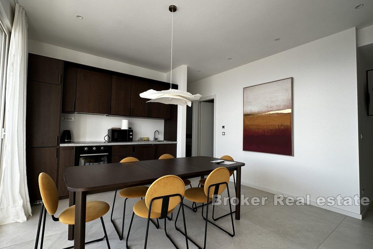 Modernes Apartment mit zwei Schlafzimmern und Garagenstellplatz