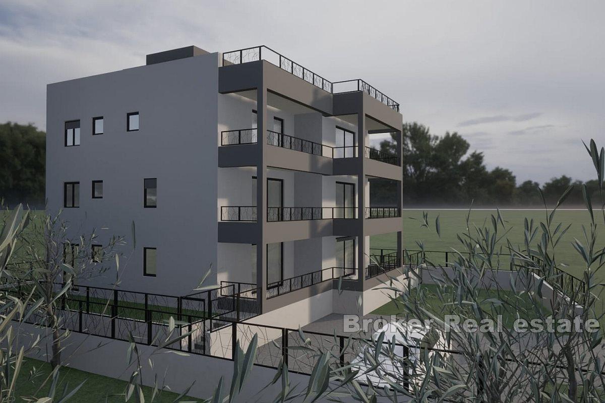 To-etasjers Penthouse i en ny bygning med havutsikt
