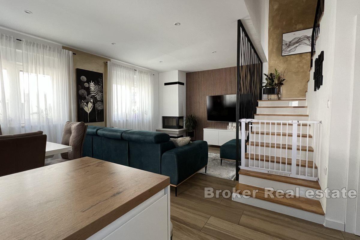 Vackert hus med pool i ett lugnt område