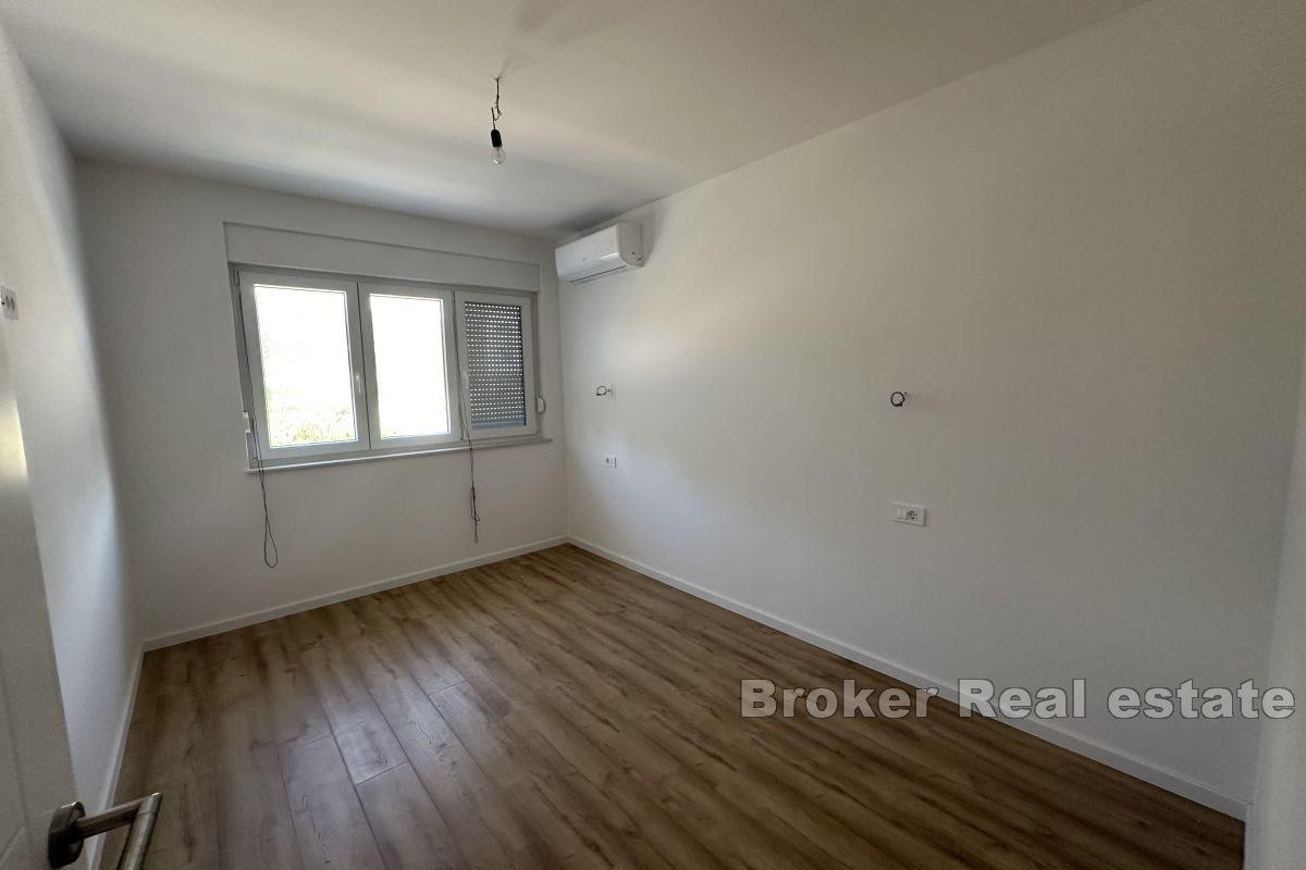 Moderní nové apartmány v blízkosti moře