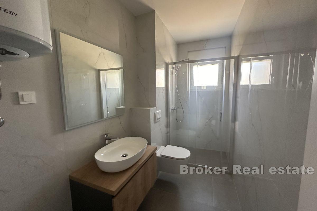 Moderní nové apartmány v blízkosti moře