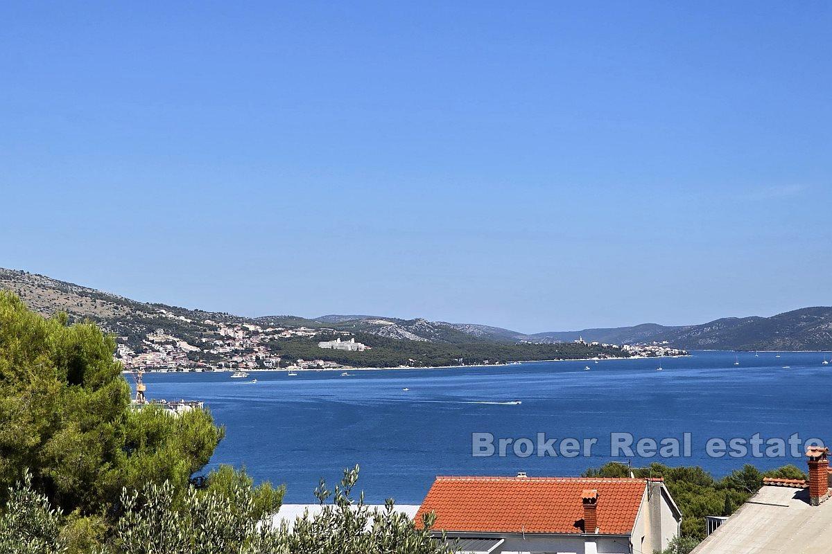 Building land with a sea view