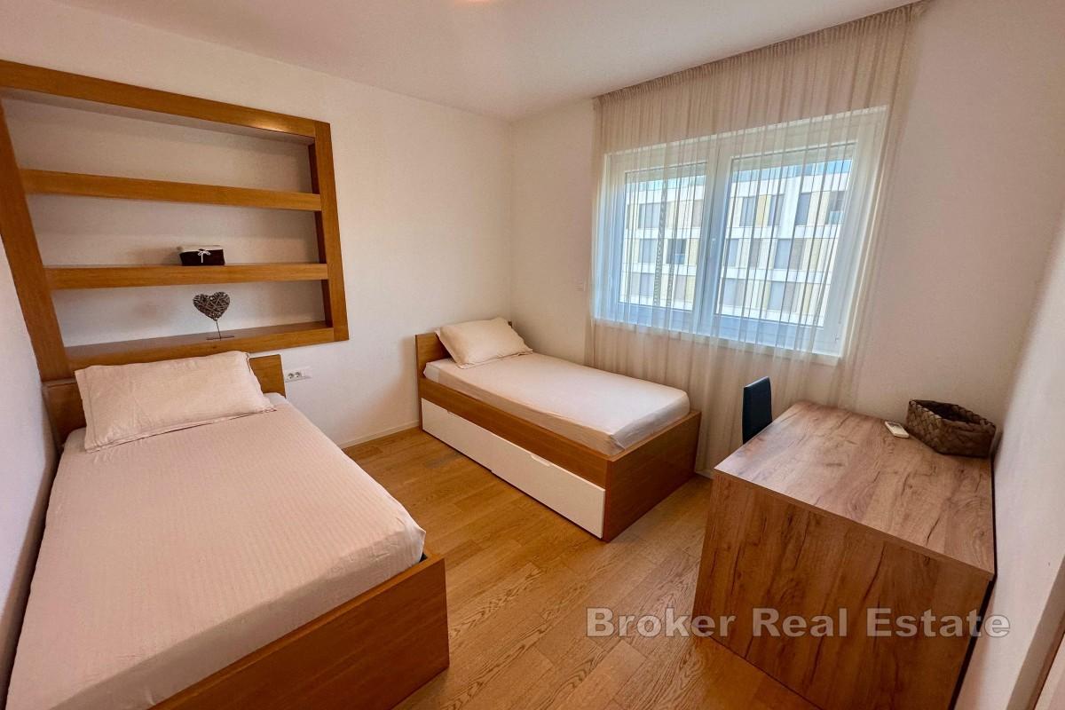 Moderan penthouse u neposrednoj blizini mora