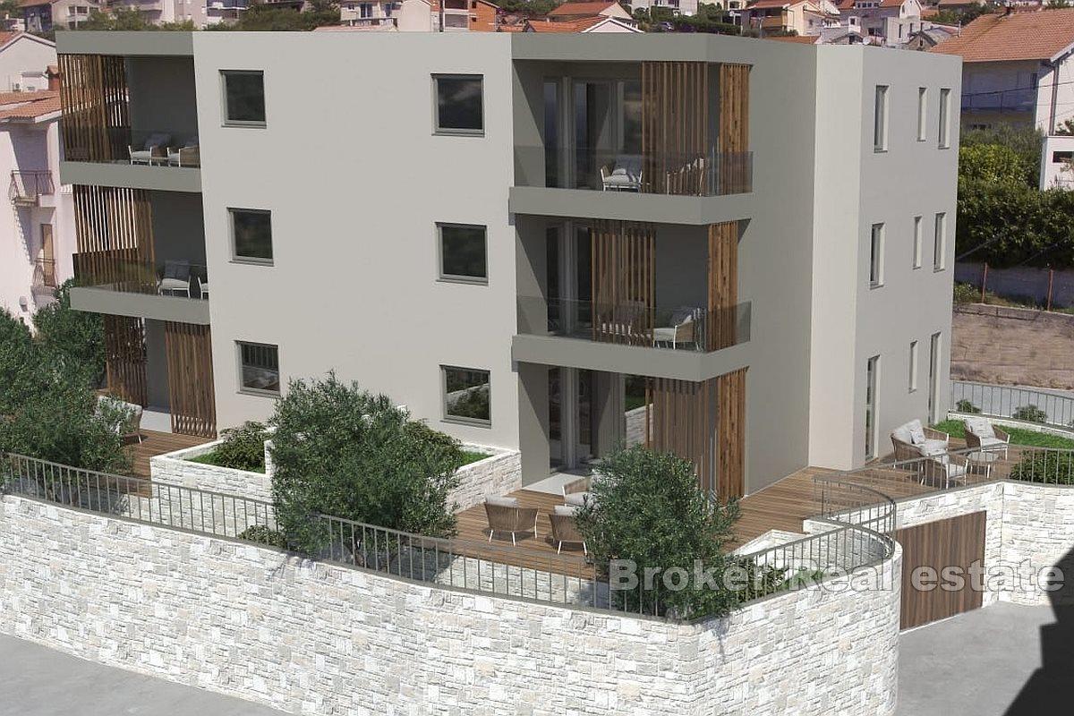 Nouvelle construction moderne dans un quartier calme