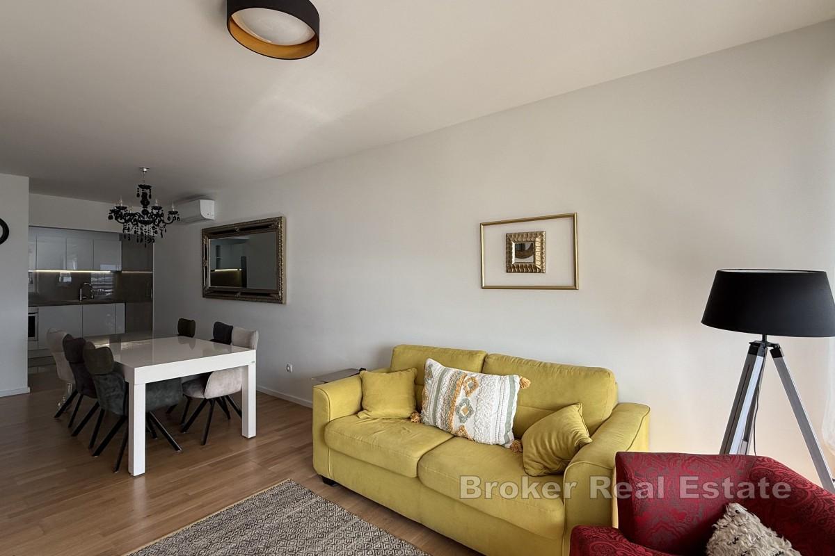 Elegancki apartament z widokiem na morze