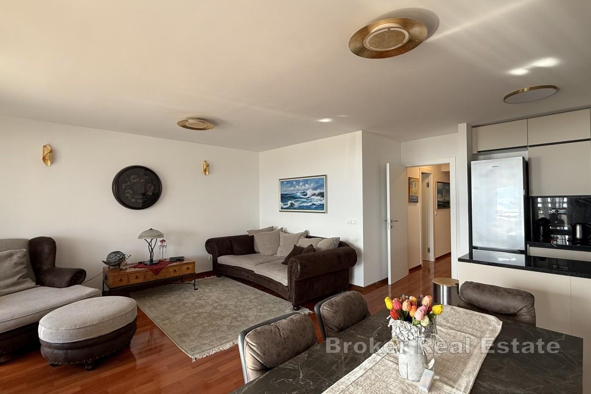 Nowoczesny apartament z widokiem na morze