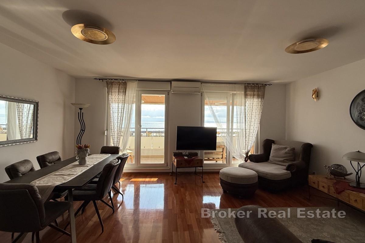 Nowoczesny apartament z widokiem na morze