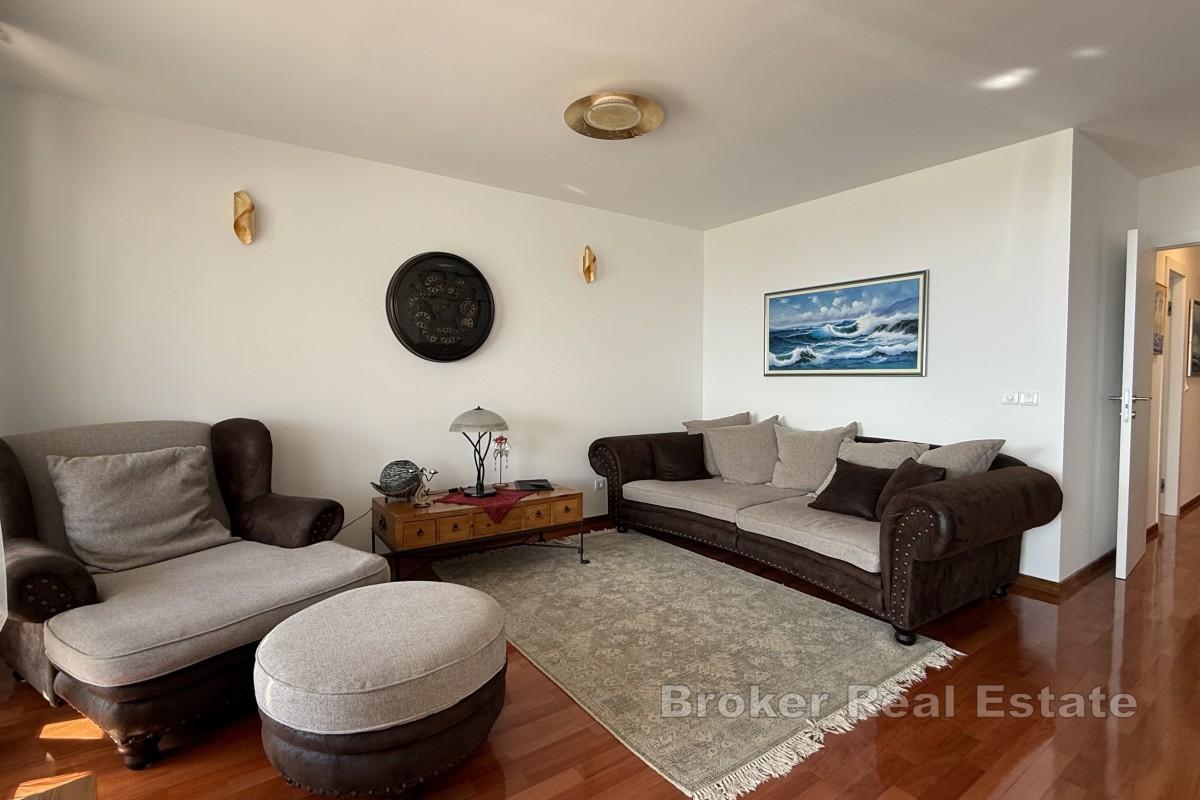 Nowoczesny apartament z widokiem na morze
