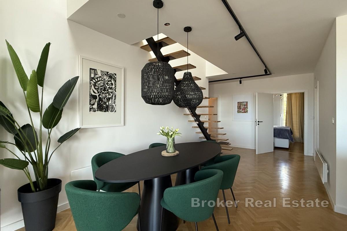 Appartamento arredato in stile moderno con vista mare