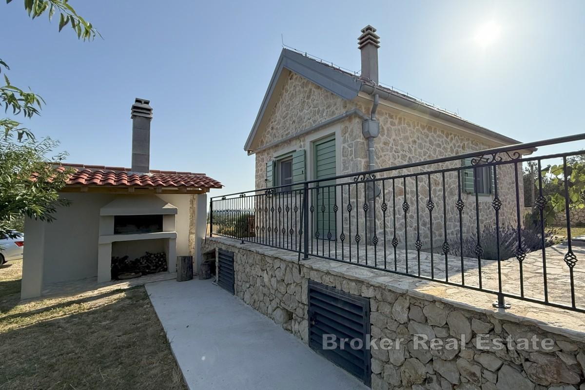 Autentisk dalmatisk hus med stor tomt