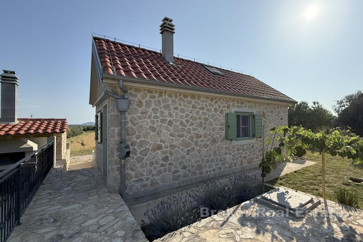 Autentický dalmatský dům s velkým pozemkem