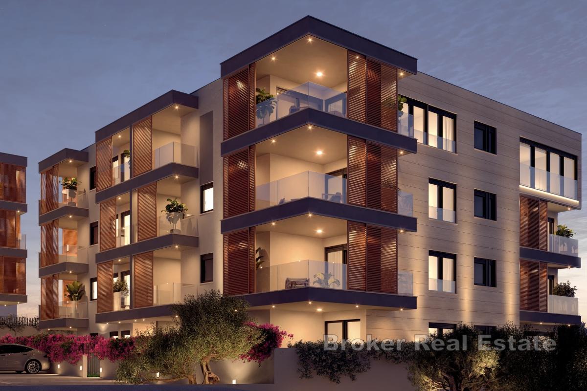 Moderan trosoban stan u novogradnji