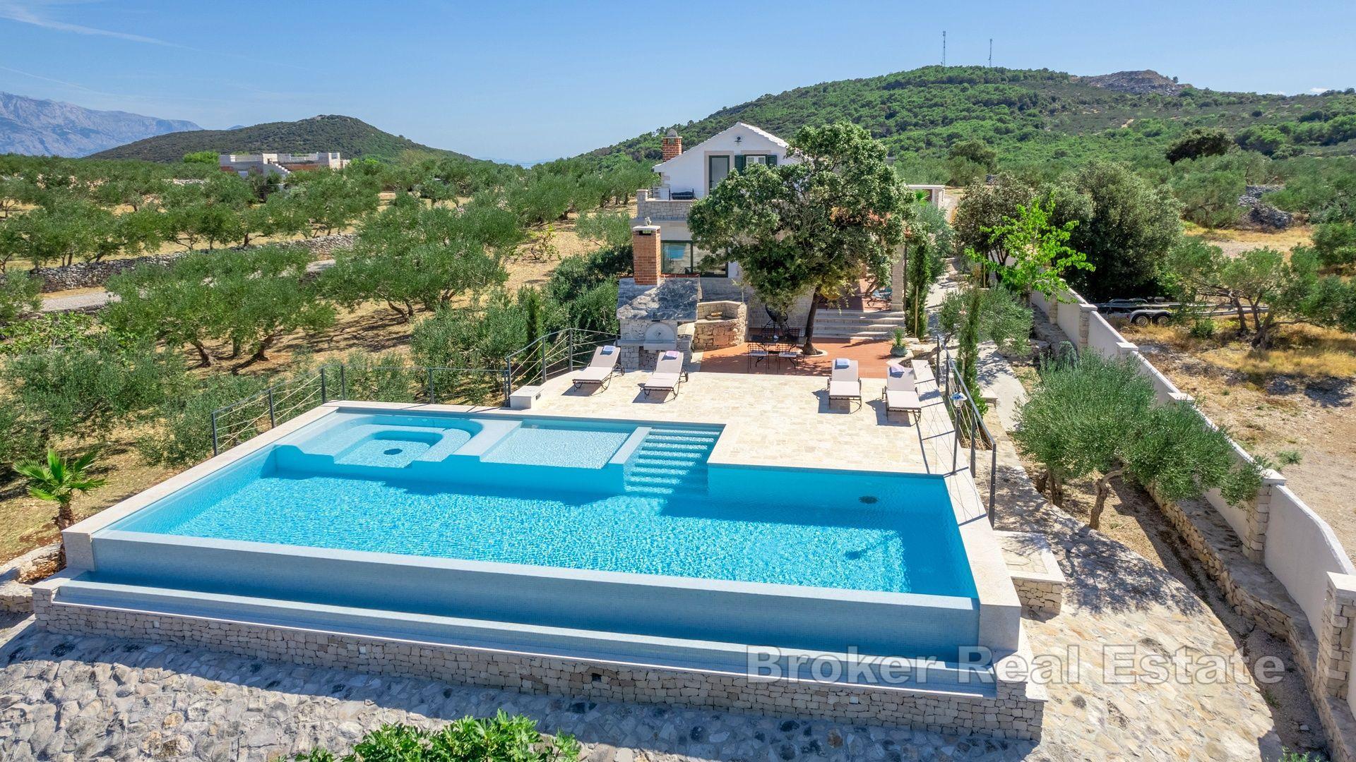 Ein wunderschönes Haus mit Pool und einzigartiger Aussicht