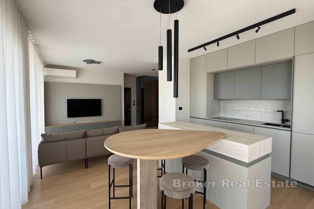 Designer-Penthouse mit Meer- und Stadtblick