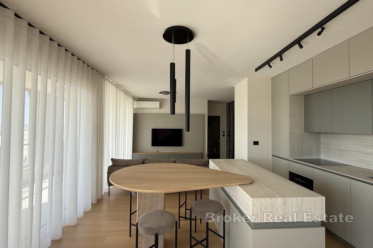 Designer-Penthouse mit Meer- und Stadtblick