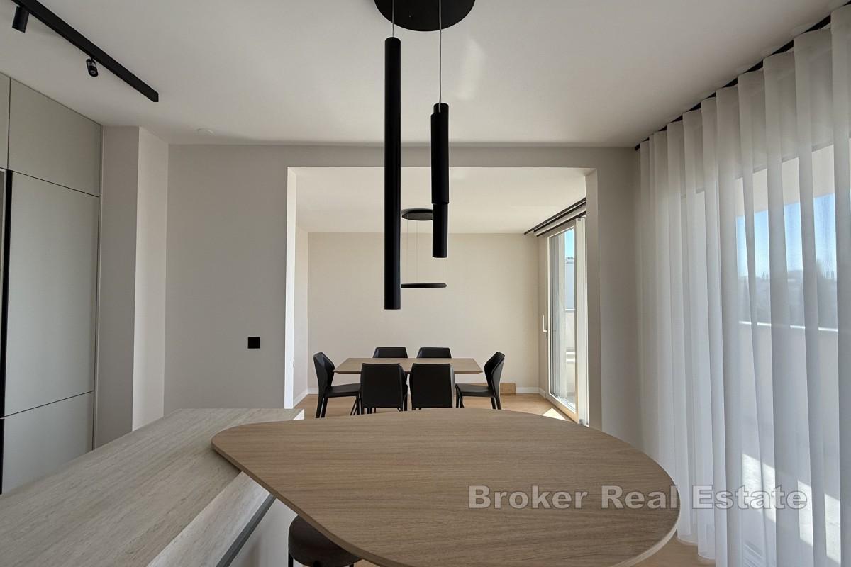 Designer-Penthouse mit Meer- und Stadtblick