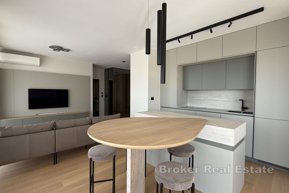 Designer-Penthouse mit Meer- und Stadtblick