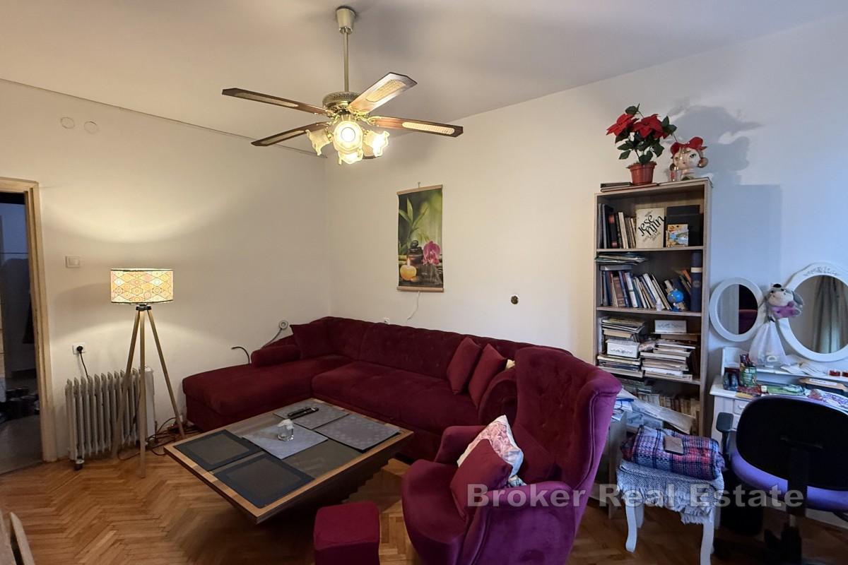 Двухкомнатная квартира в популярном районе