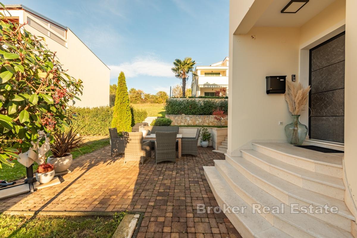 Moderne Villa in ruhiger Lage