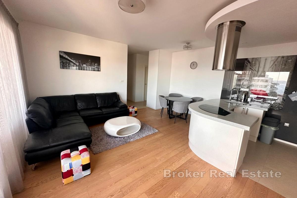 Takvåning nära havet