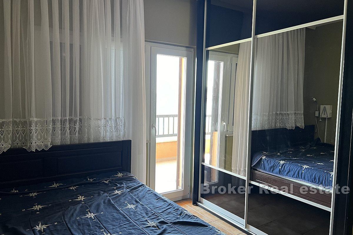 Prekrasna kuća prvi red do mora