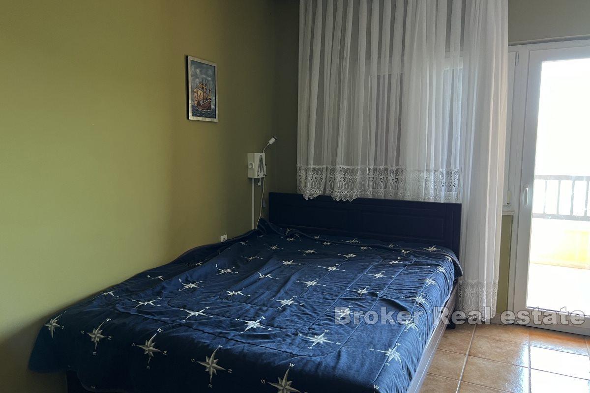 Prekrasna kuća prvi red do mora