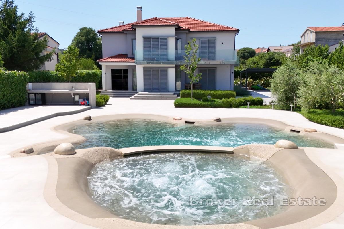 Villa di lusso in una zona tranquilla della città