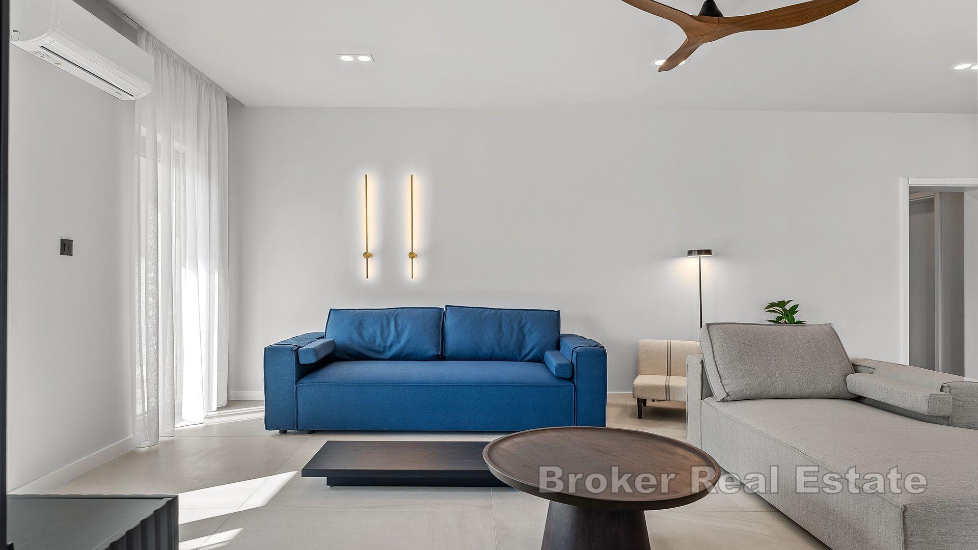 Edificio residenziale di lusso con vista mare