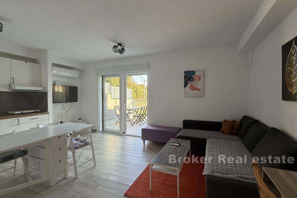 001-2046-36-Opuzen-One-bedroom-apartment-near-the-sea-for-sale