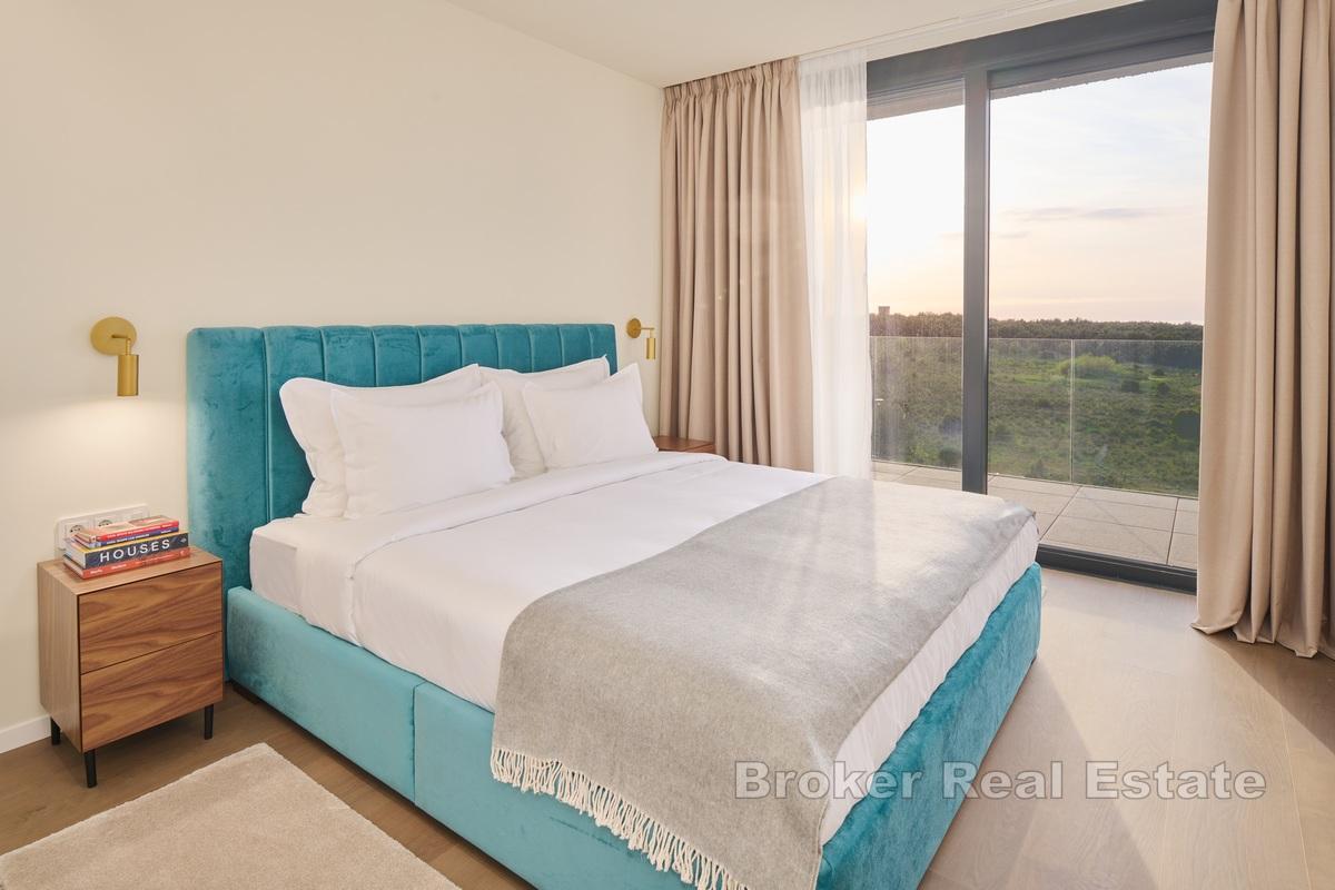 Appartement de deux pièces dans un immeuble neuf et moderne au sein d'un resort prestigieux