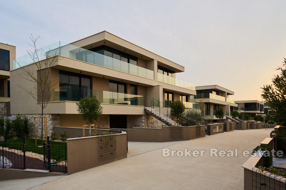 Moderní vila v luxusním resortu