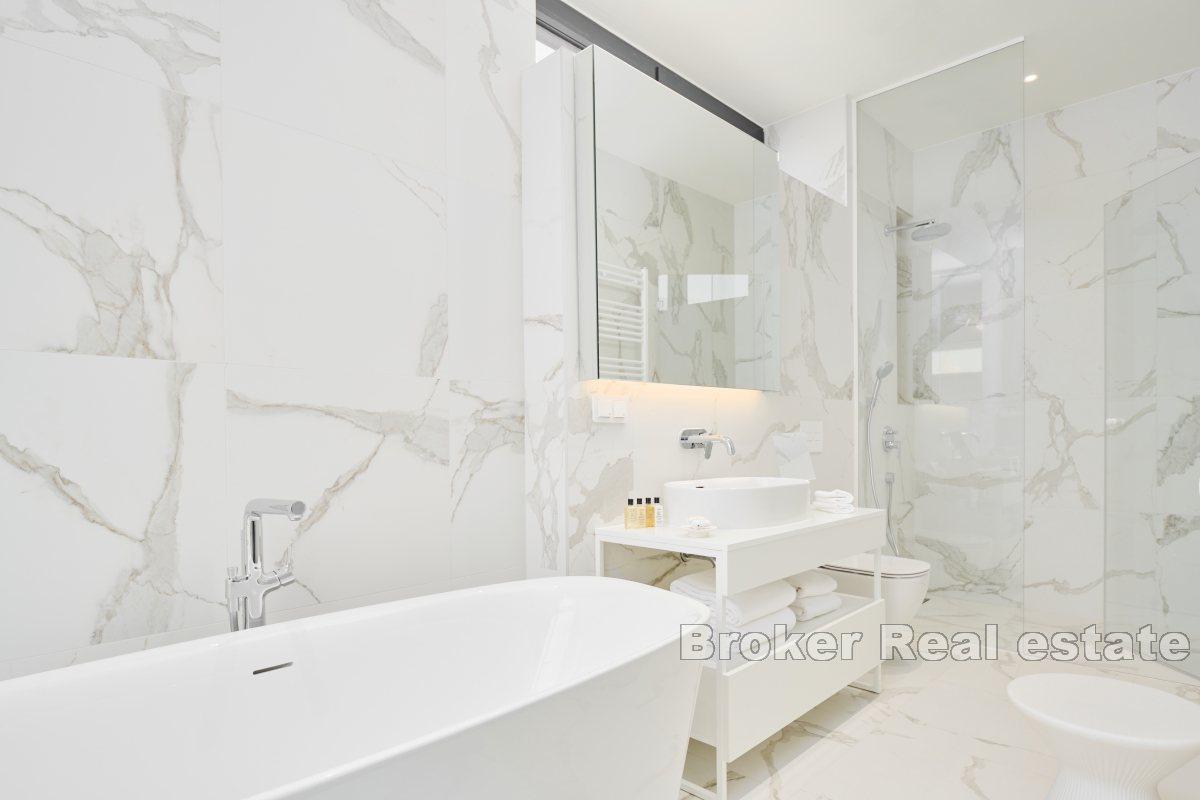 Izvanredna vila unutar modernog resorta