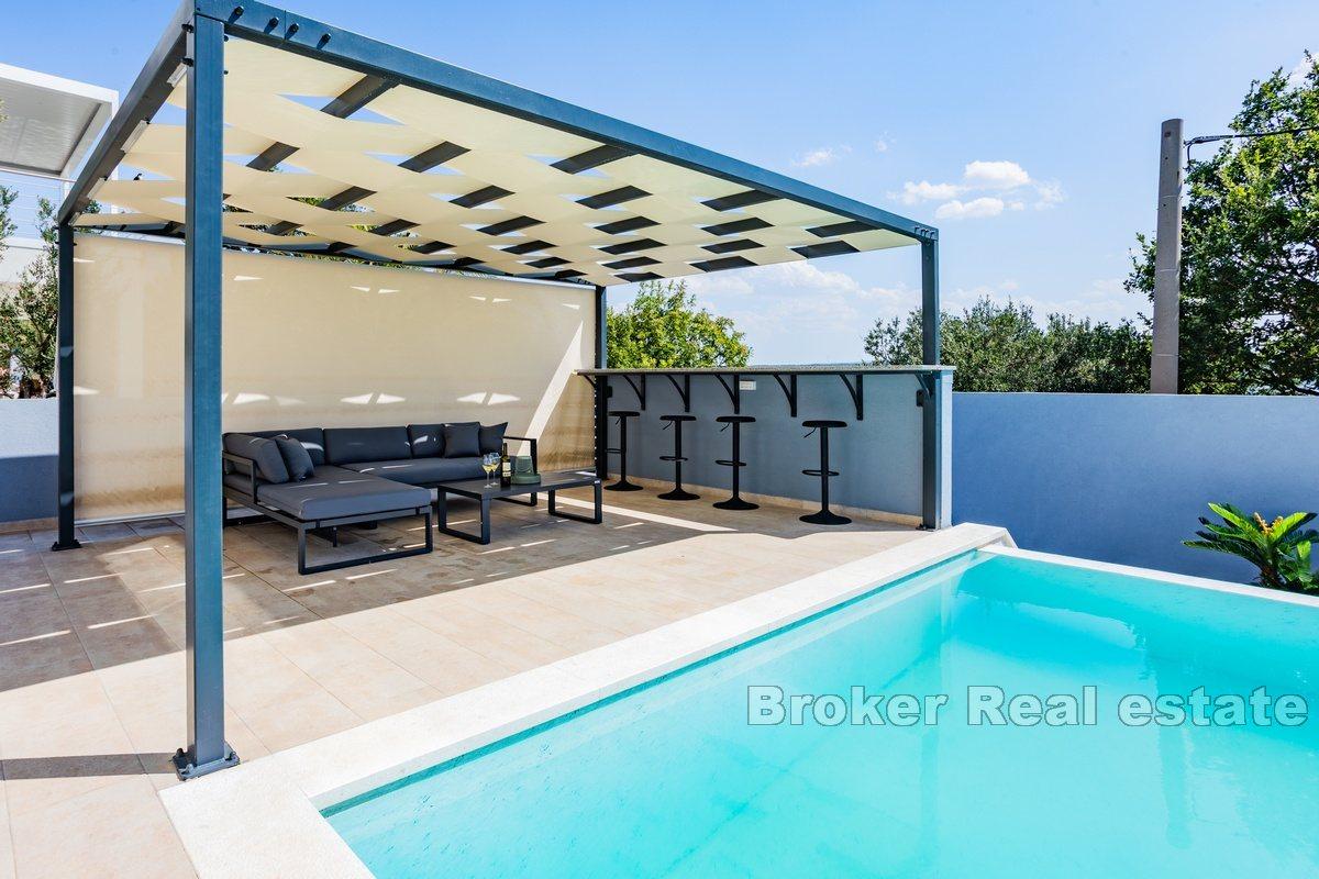 001-2046-64-Zadar-Modern-villa-near-the-sea-for-rent