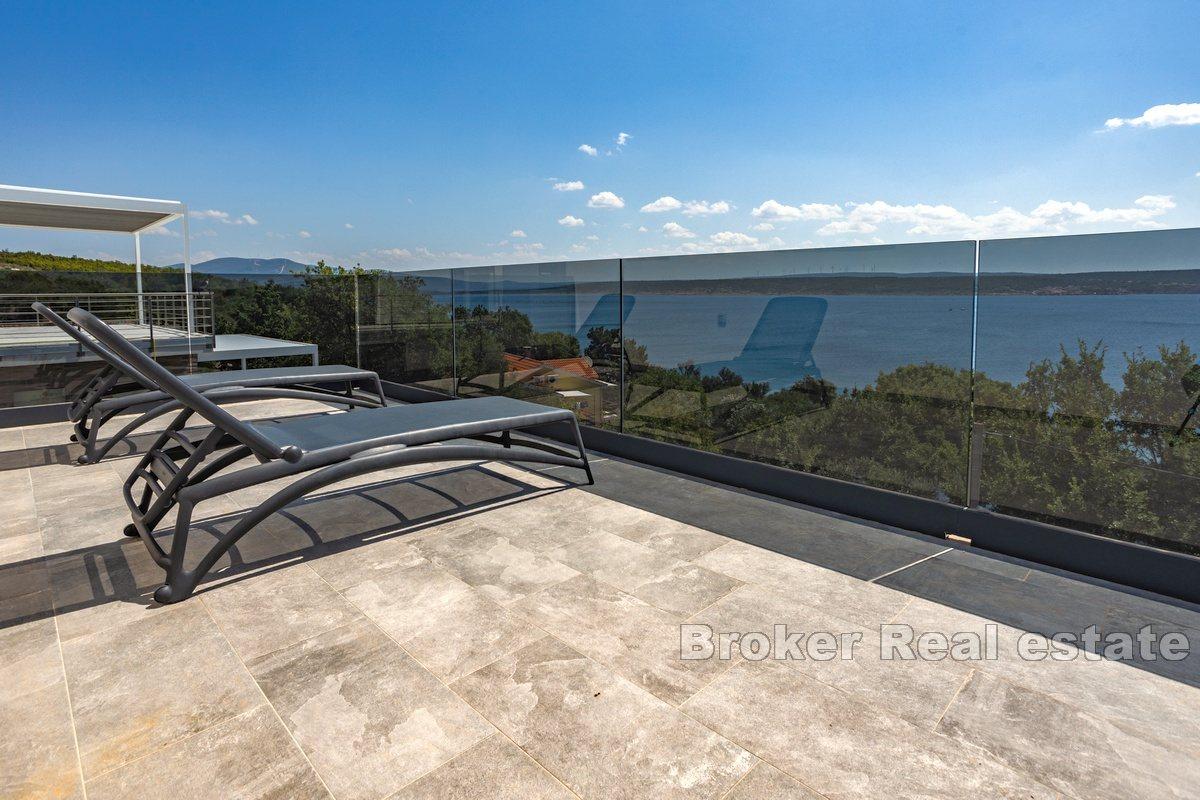 Modern villa near the sea