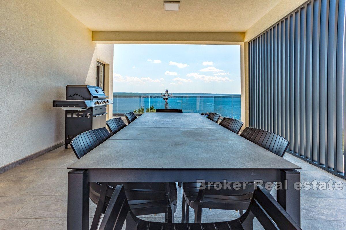 Modern villa near the sea