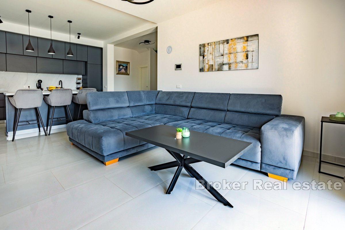 Modern villa near the sea