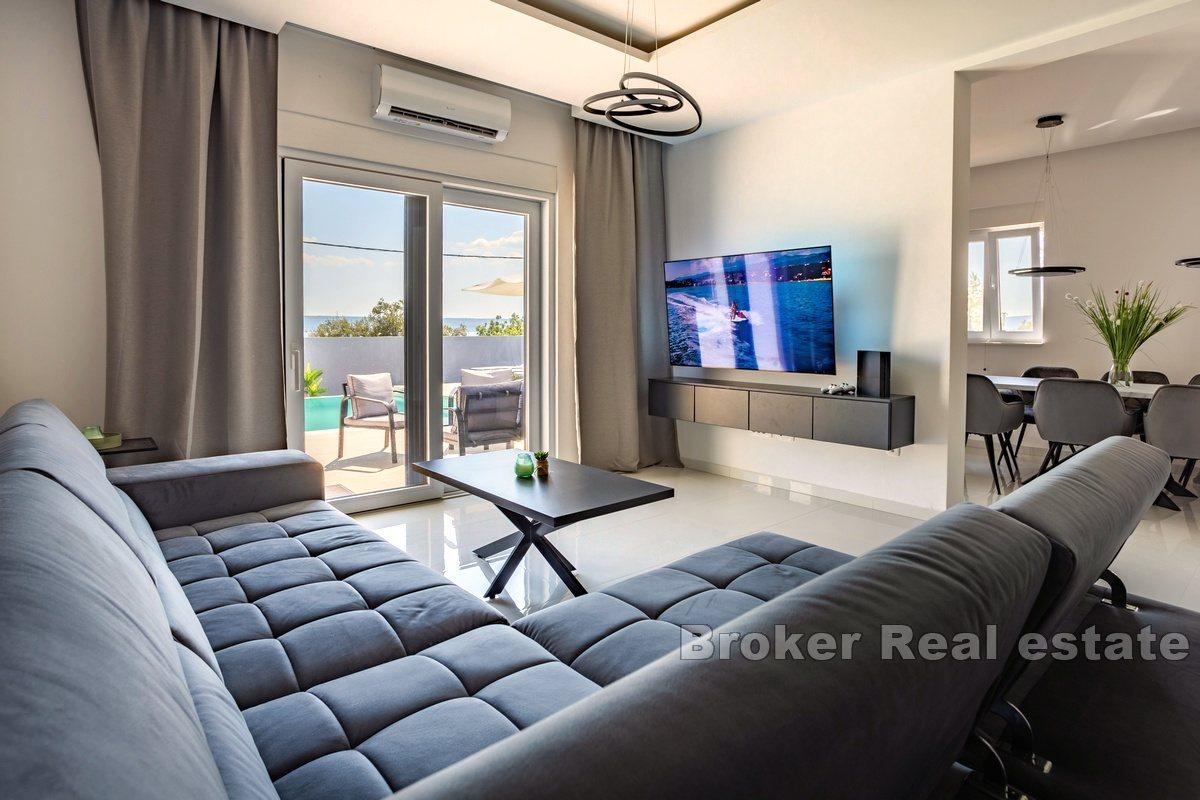 Modern villa near the sea