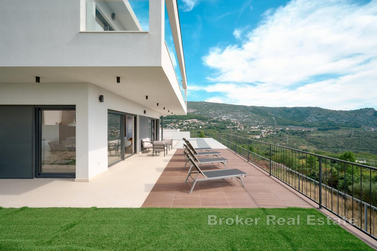 Einzigartige Villa mit herrlicher Aussicht auf die Stadt und das Meer