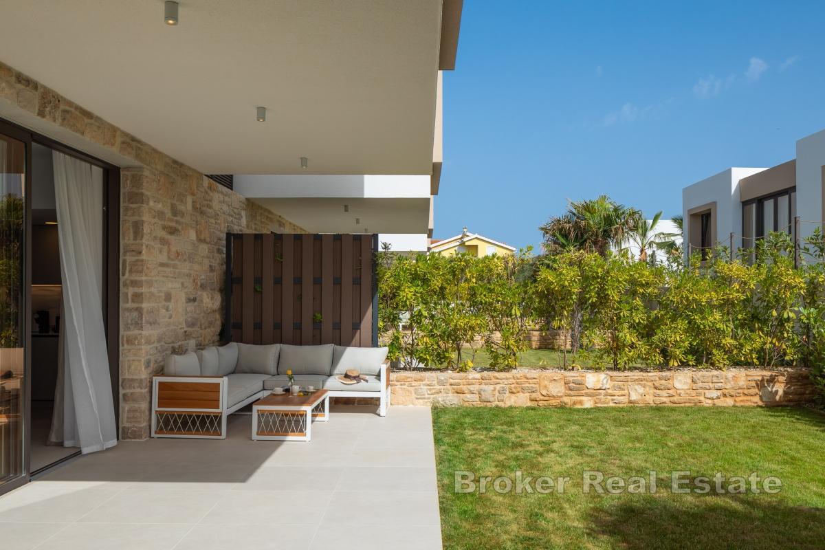 Villa moderna prima fila al mare