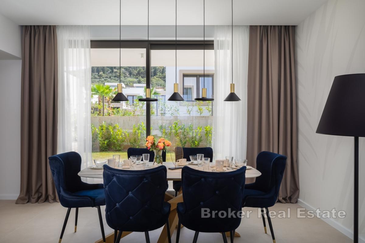 Vakker villa i første rad mot sjøen