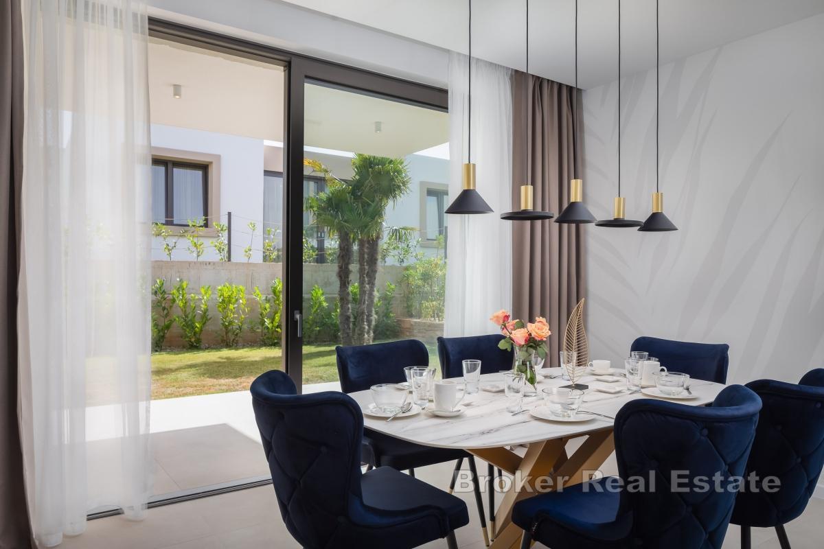 Piękna willa w pierwszym rzędzie do morza