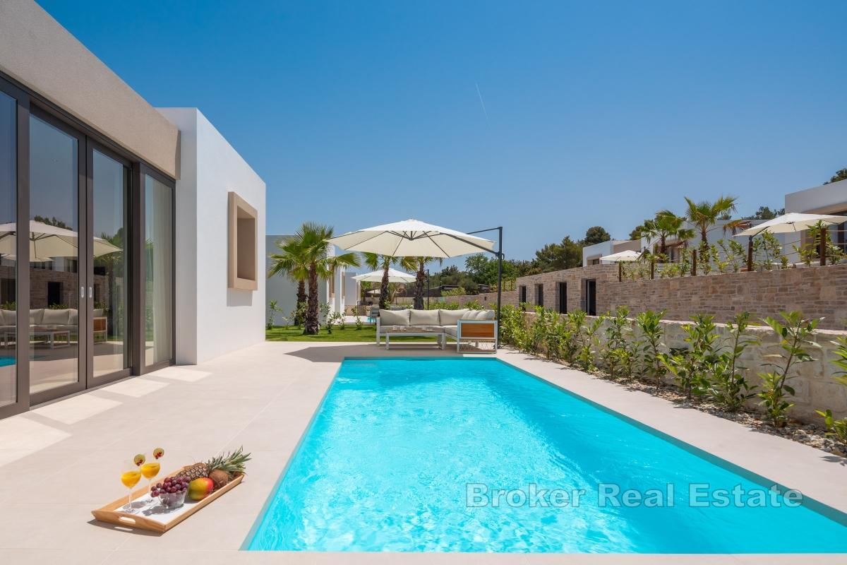Modern villa nära havet