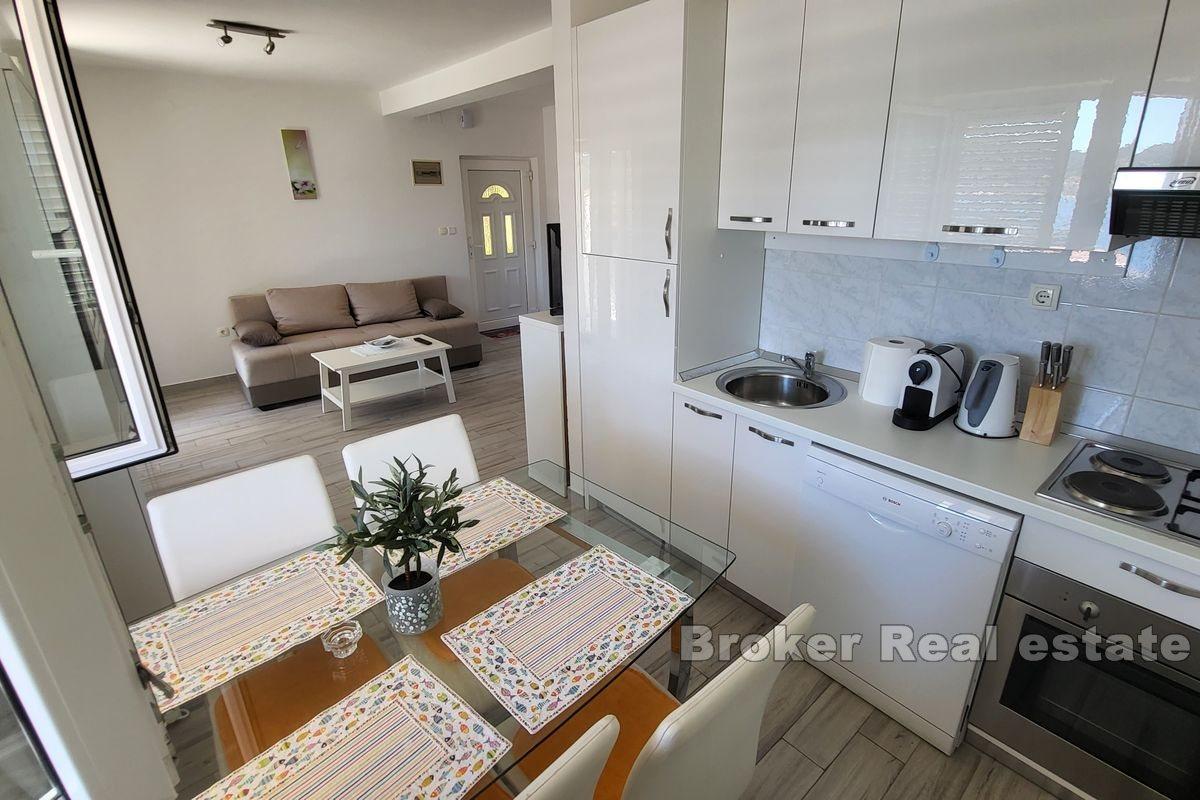 Haus mit Meerblick und Swimmingpool